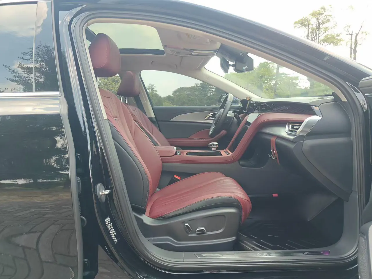 HongQi 2024 H5 2.0T Zhilian Qi Chang Edition Automatic Gear 6