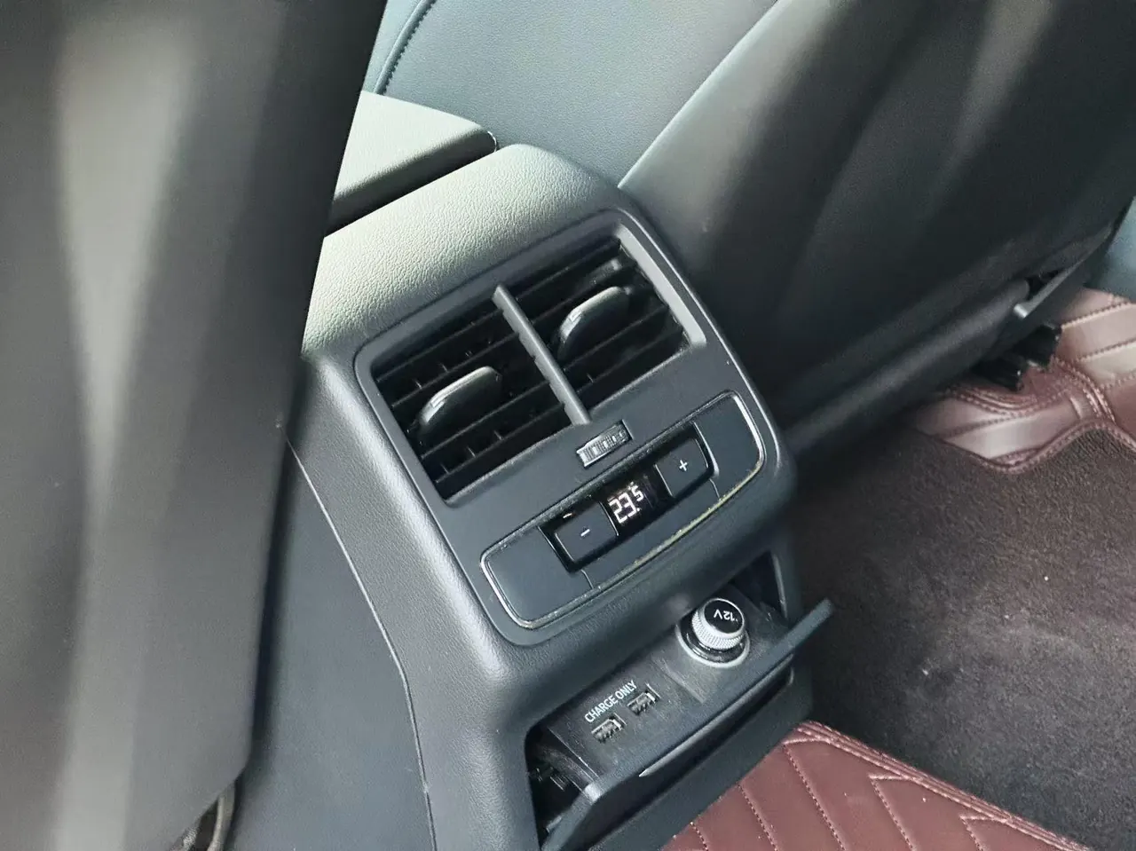 Audi 2020 A4L 2.0TFSI 40TFSI Fashion Dynamic Automatic 9