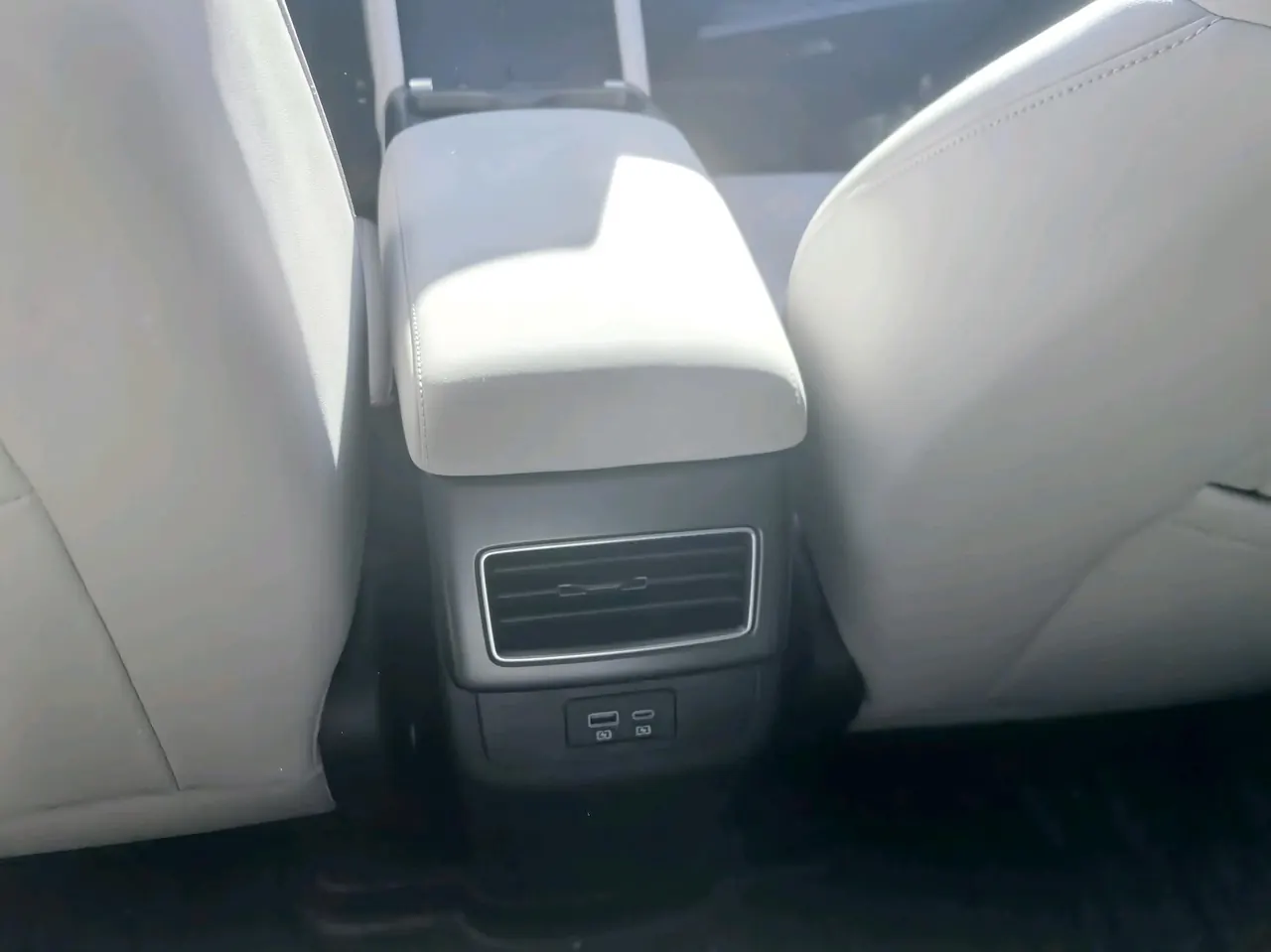 BYD 2025 Yuan UP Smart Driving 401KM Vital Automatic Gear 10