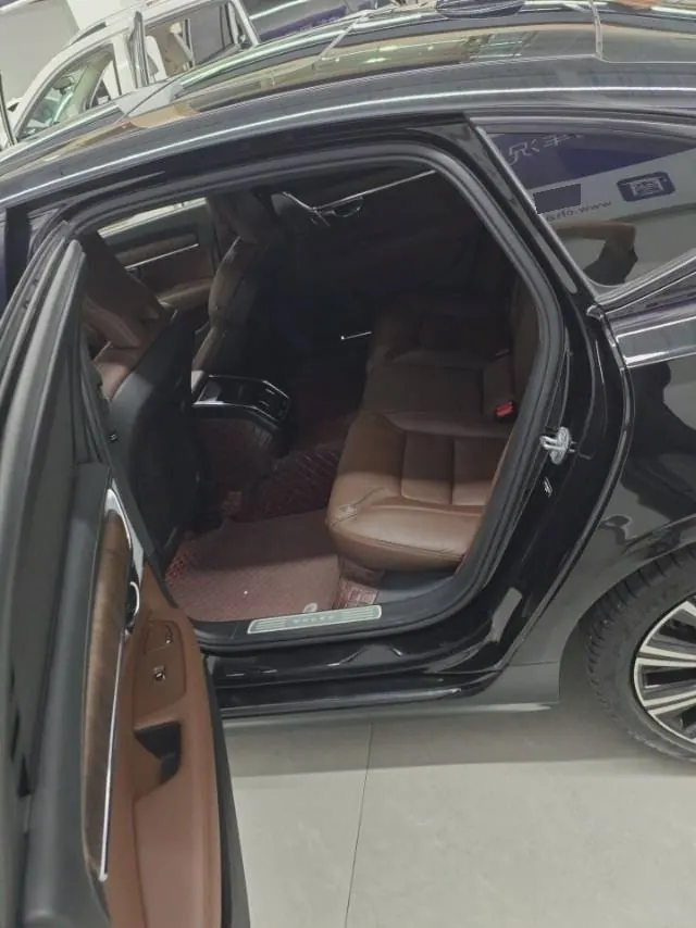 Volvo 2024 S90 48V 2.0T B5 Zhiya Deluxe Edition Automatic Gear 4