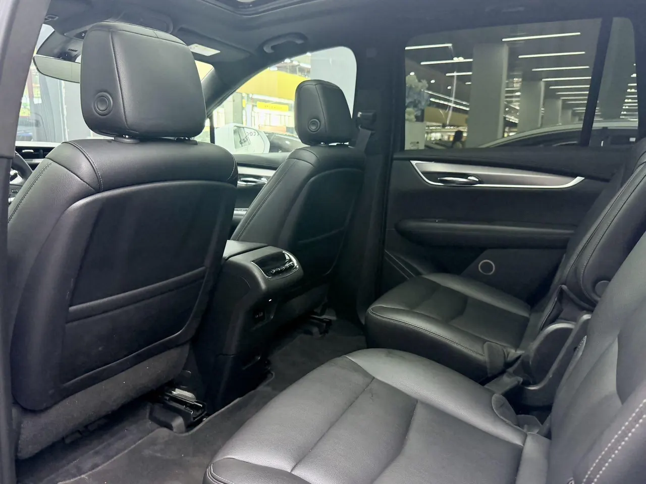 Cadillac 2021 XT6 2.0T 28T 6-seat four-wheel drive fashion automatic gear 10