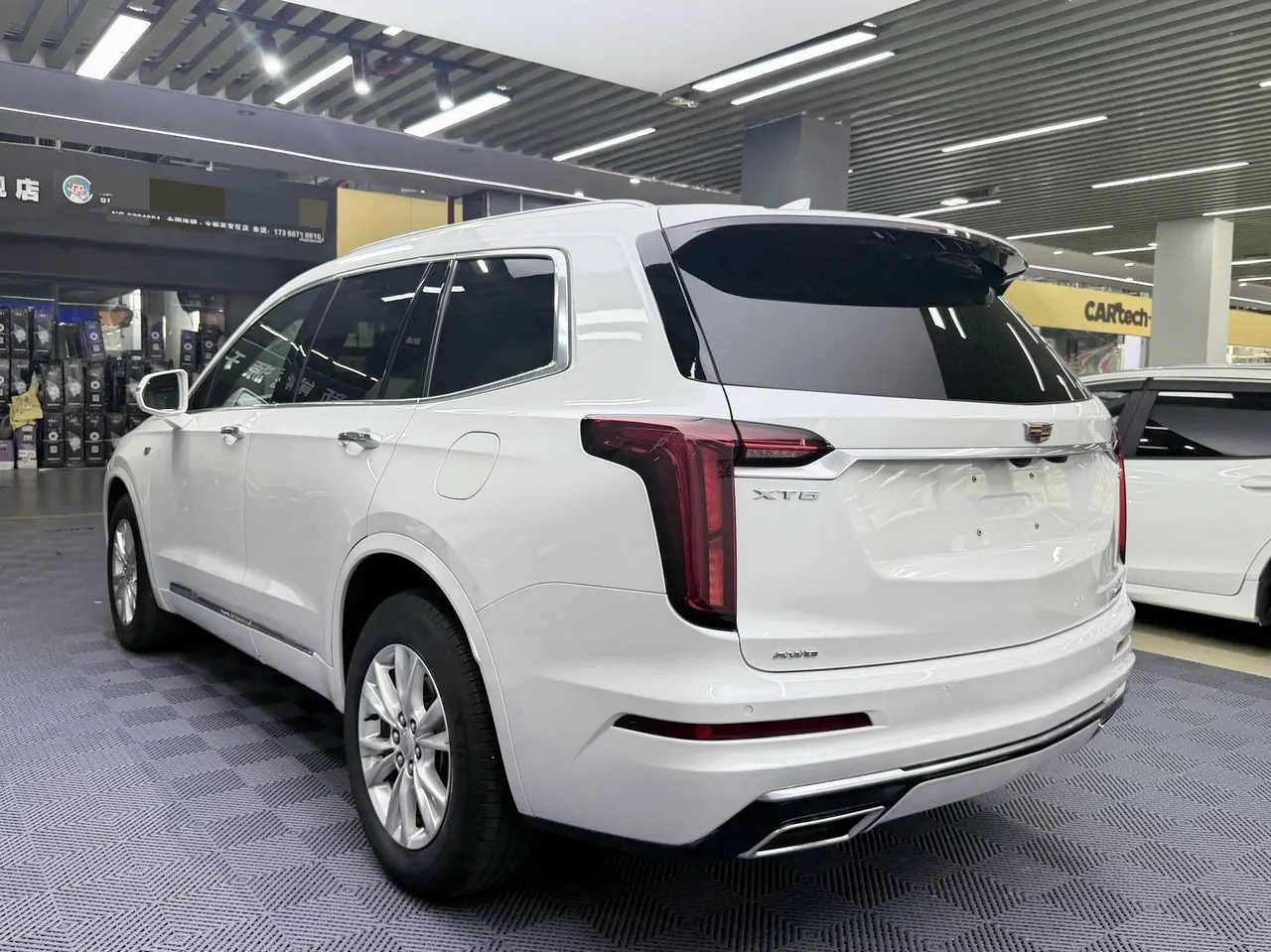 Cadillac 2021 XT6 2.0T 28T 6-seat four-wheel drive fashion automatic gear 11
