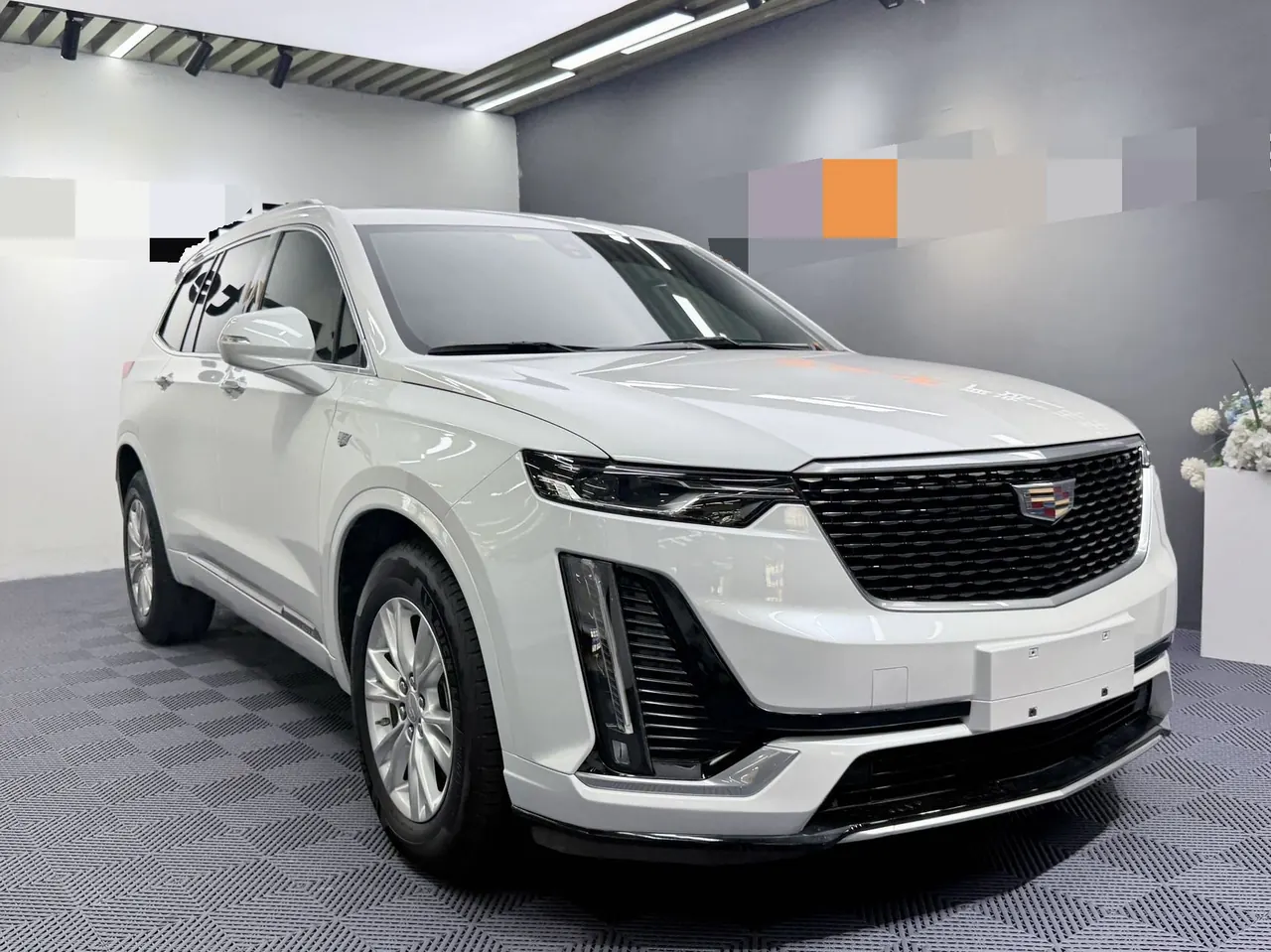 Cadillac 2021 XT6 2.0T 28T 6-seat four-wheel drive fashion automatic gear 3