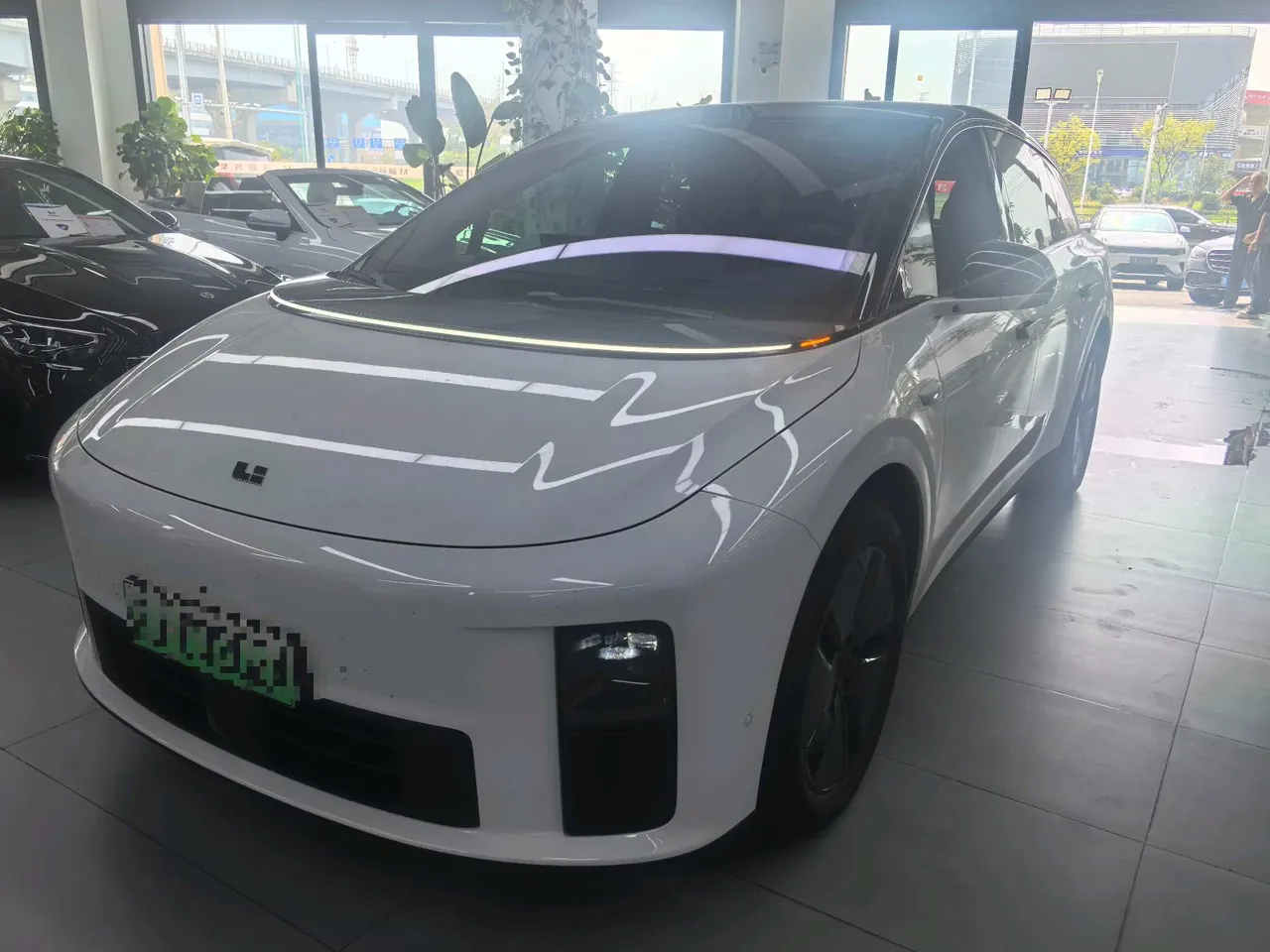 Li 2025 I 300.00g Drive Standard Edition Automatic Gear 6