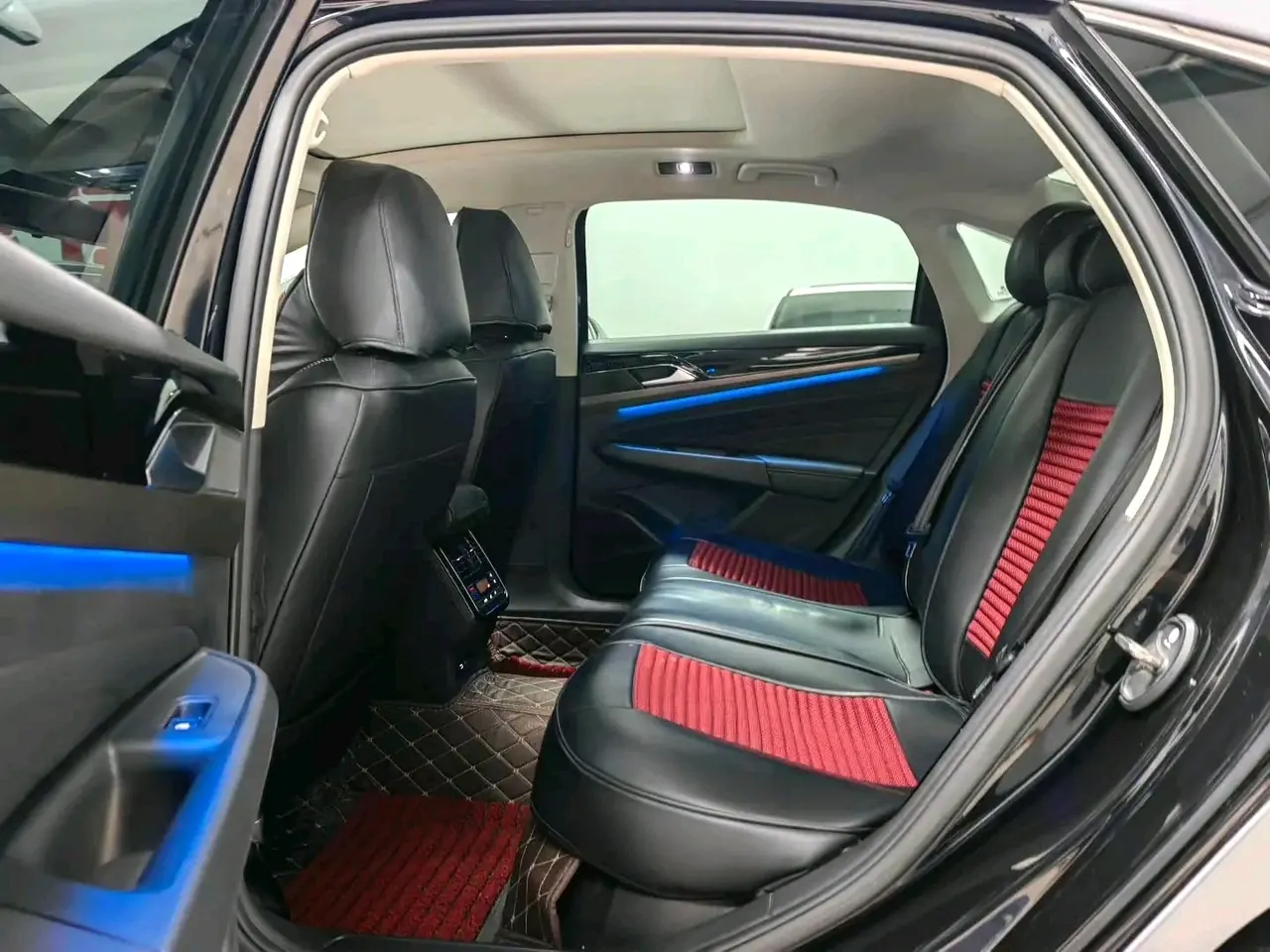 Volkswagen 2020 Passat 2.0TSI 330TSI Elite Edition Automatic 3