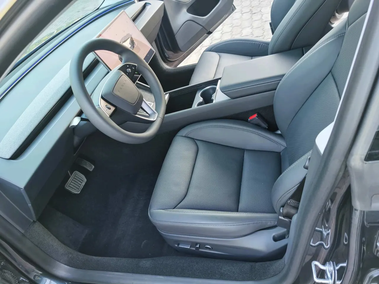 Tesla 2025 Model 3 long endurance rear wheel drive version (modified) automatic gear 9
