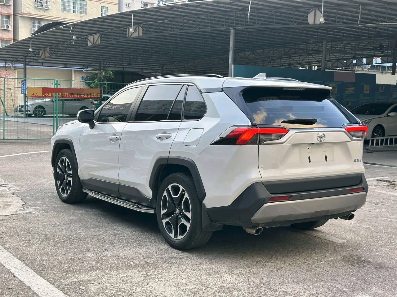 Toyota 2021 RAV4 Rongbo 2.0 Stepless Two-Drive Premium Edition Automatic Gear 13