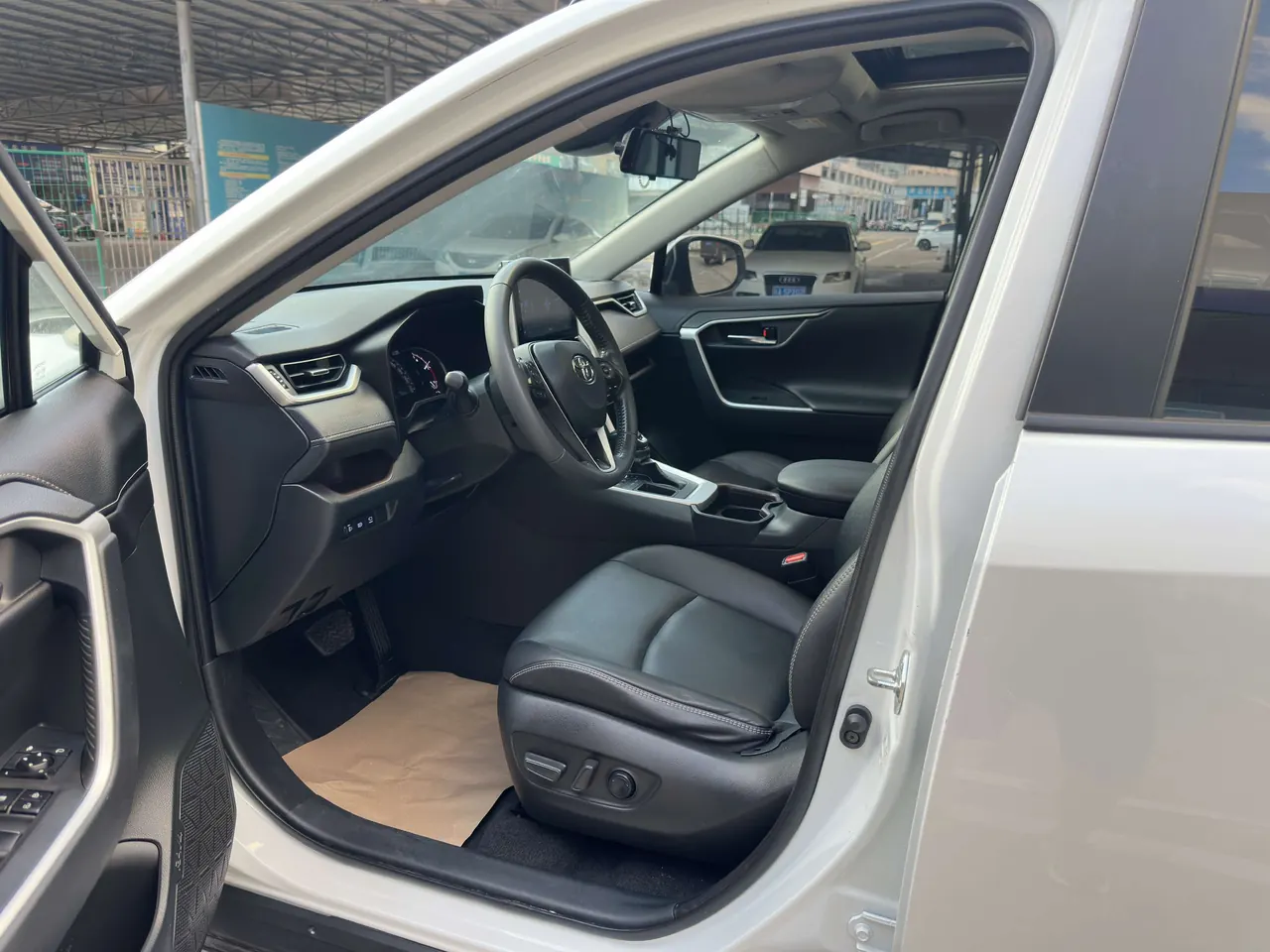 Toyota 2021 RAV4 Rongbo 2.0 Stepless Two-Drive Premium Edition Automatic Gear 6