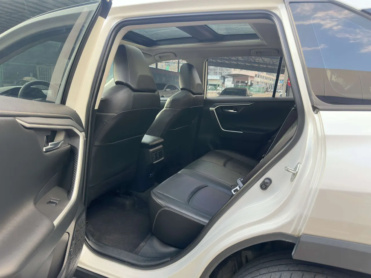 Toyota 2021 RAV4 Rongbo 2.0 Stepless Two-Drive Premium Edition Automatic Gear 7