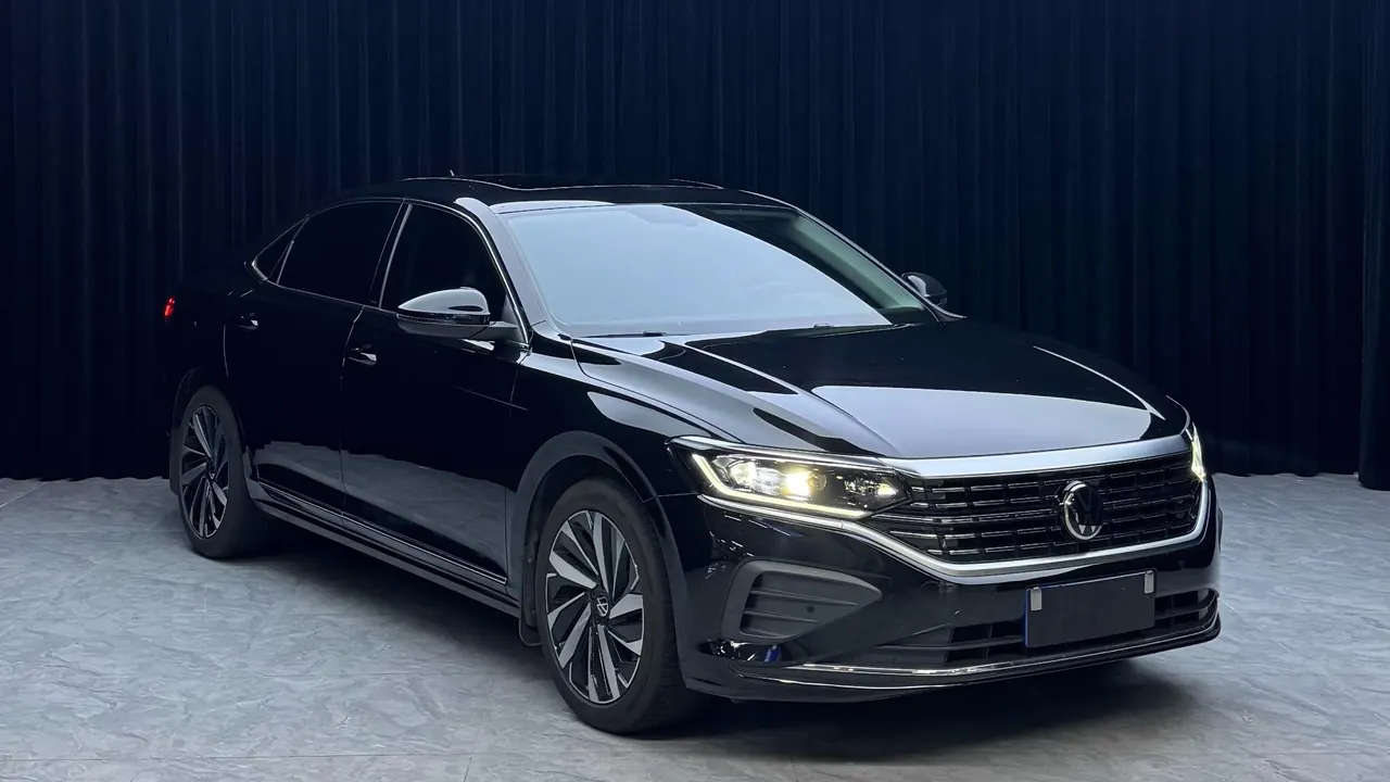 Volkswagen 2025 Passat 2.0TSI 380TSI Subut Longteng Edition Automatic Gear 3