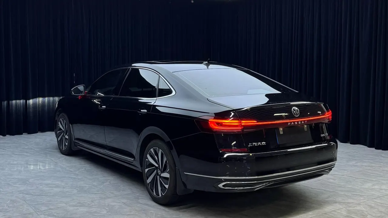 Volkswagen 2025 Passat 2.0TSI 380TSI Subut Longteng Edition Automatic Gear 6