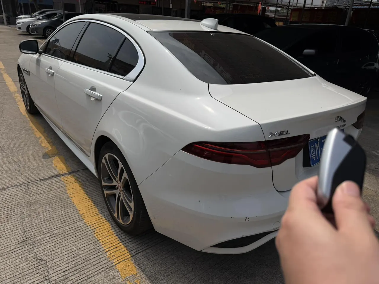 Jaguar 2021 XEL 2.0T 250PS R-DYNAMIC S Enterprising Sports Edition Automatic Gear 3