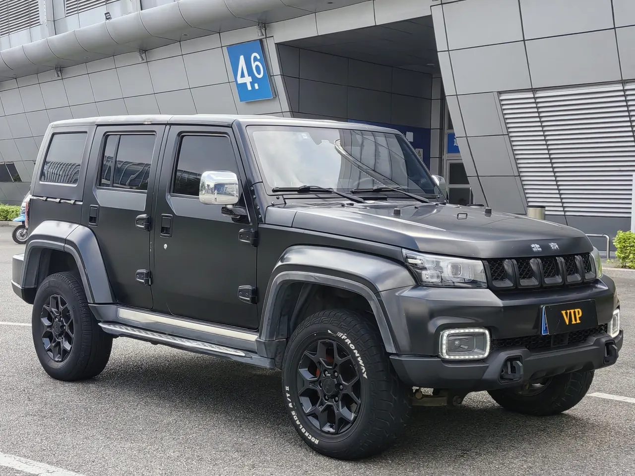 Beijing 2021 BJ40 2.3T Four-wheel Drive Blade Hero Edition Extreme Automatic Gear 3
