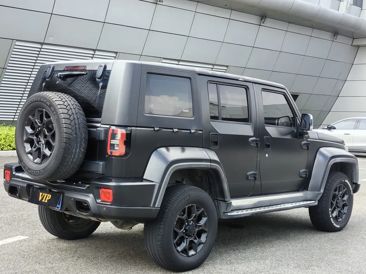 Beijing 2021 BJ40 2.3T Four-wheel Drive Blade Hero Edition Extreme Automatic Gear 8