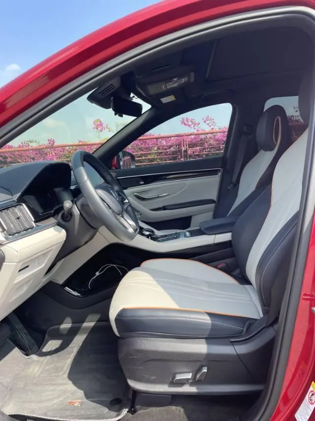 BYD Song PLUS New Energy 2021 Song PLUS DM-i 1.5 Stepless 51KM Honorable Automatic Gear 8