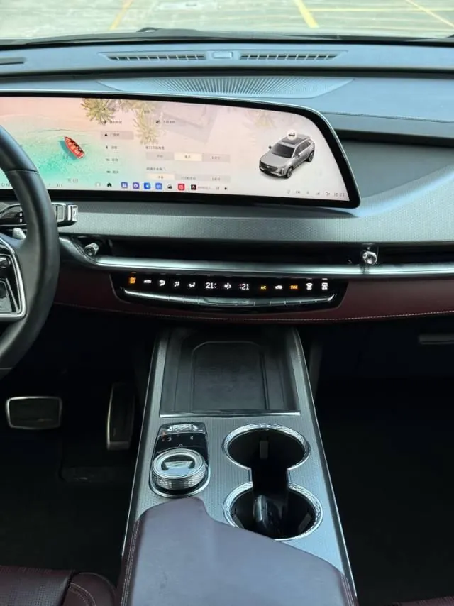 Cadillac 2025 XT5 48V 2.0T Platinum Automatic Gear 6