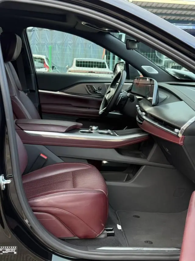 Cadillac 2025 XT5 48V 2.0T Platinum Automatic Gear 8