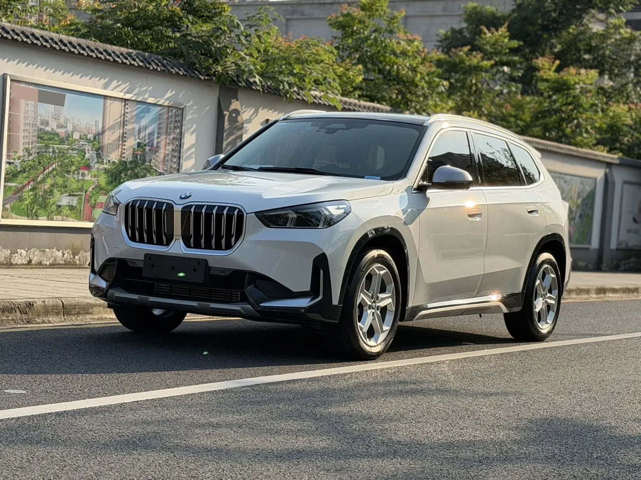 Открыть галерею: BMW 2023 X1 sDrive20Li 1.5T X Design Package Automatic Transmission