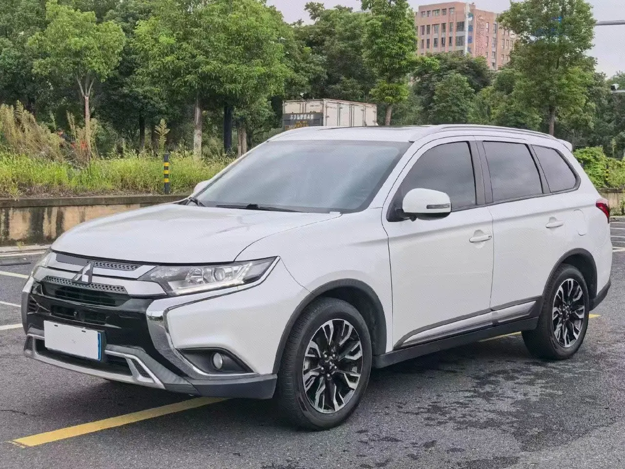 Открыть галерею: Mitsubishi 2020 Outlander 2.0 Stepless Two-Drive Enjoy Edition 7-seat Automatic Gear