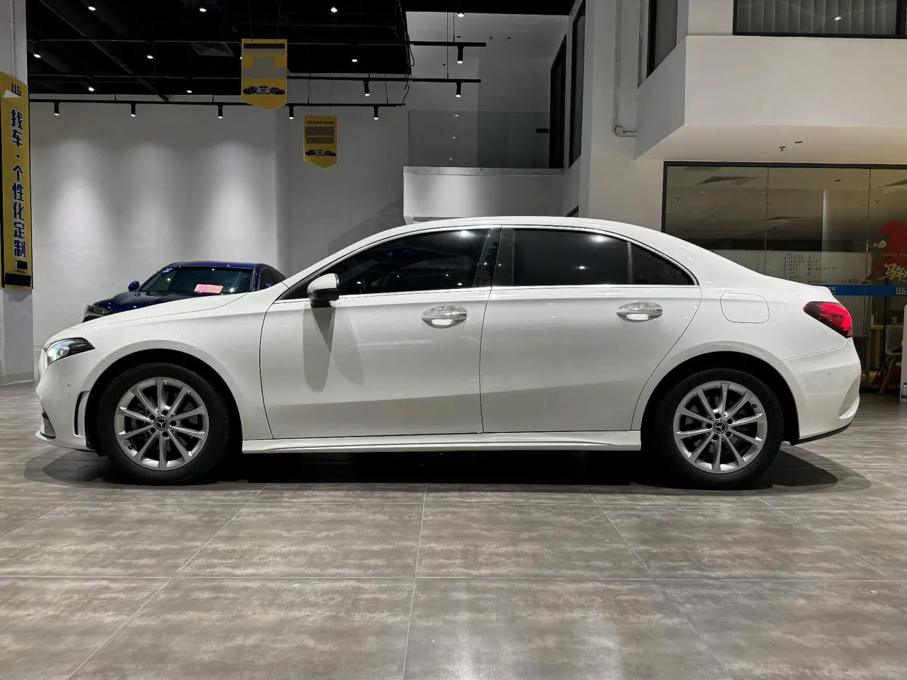 Mercedes Benz Class A 2021 A 200 L 1.3T Fashion Automatic Gear 3
