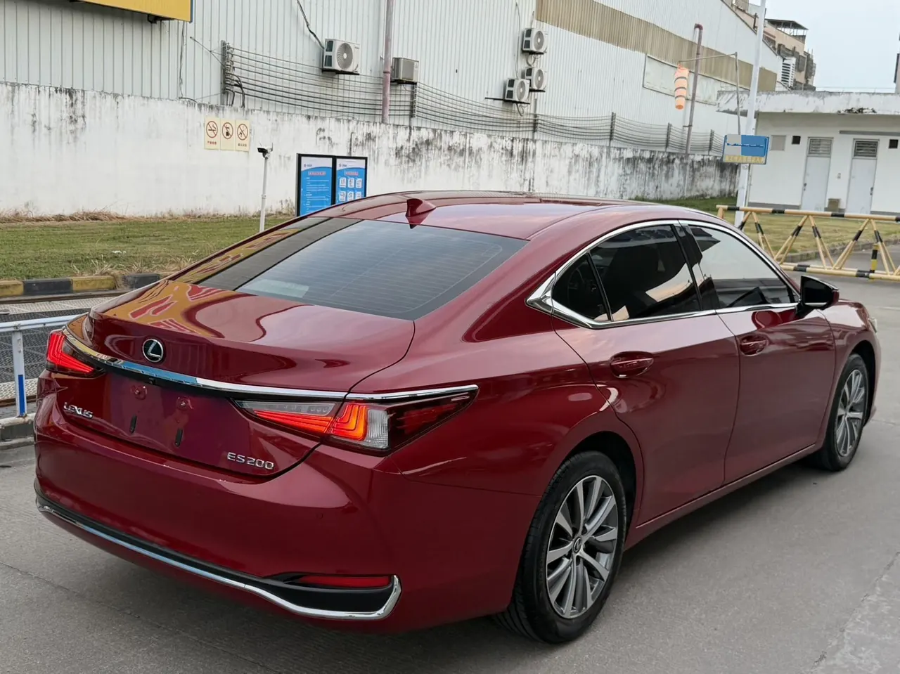 Lexus ES (Imported) 2020 ES200 2.0 Stepless Deluxe Edition Automatic Gear 4