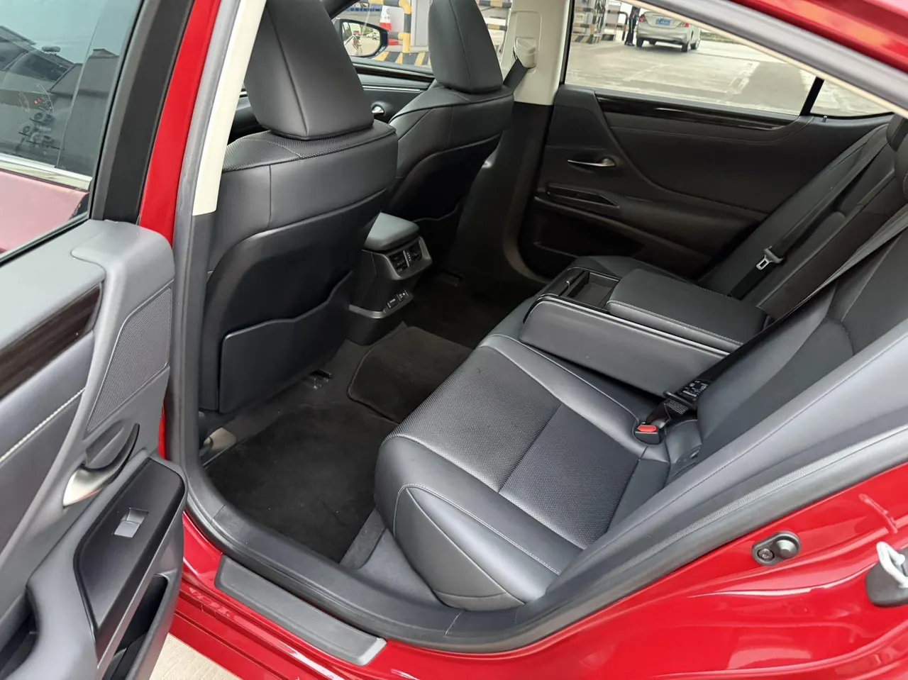 Lexus ES (Imported) 2020 ES200 2.0 Stepless Deluxe Edition Automatic Gear 7