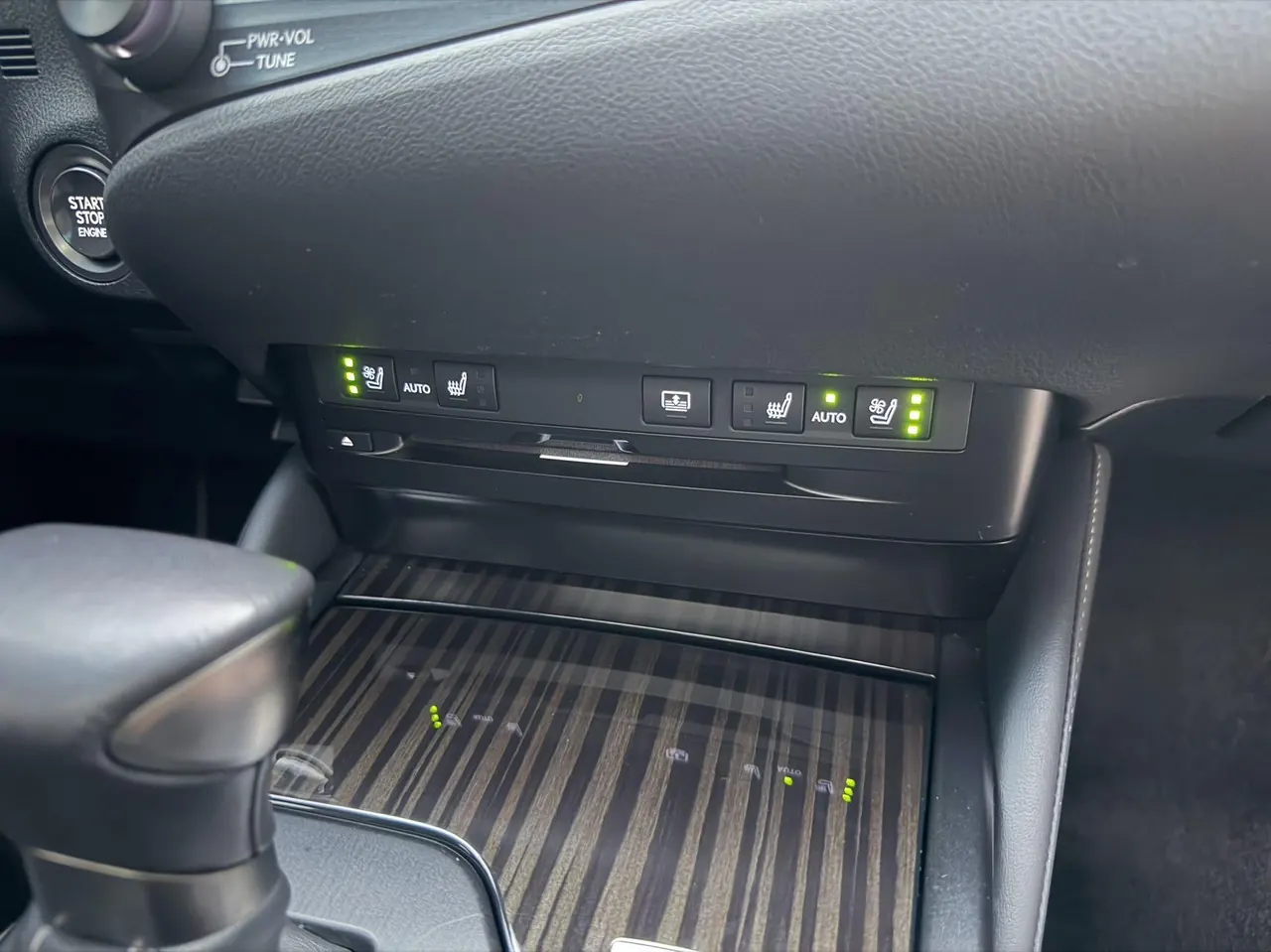 Lexus ES (Imported) 2020 ES200 2.0 Stepless Deluxe Edition Automatic Gear 9