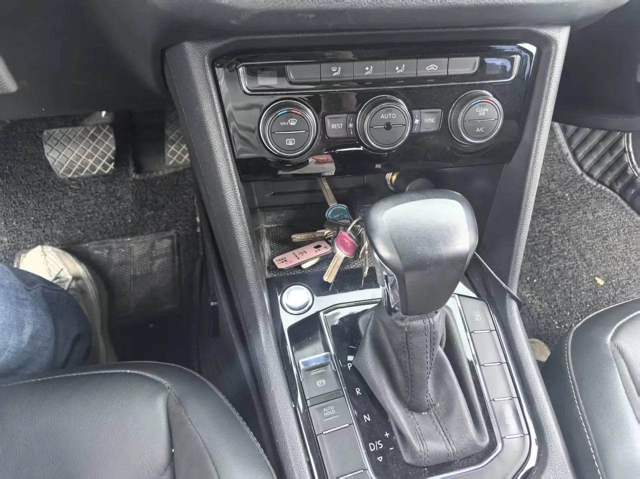 Volkswagen 2021 Tiguan L 2.0TSI 330TSI Two-Drive Smart Edition Automatic Gear 3