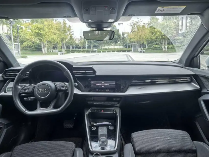 Audi 2021 A3L Limousine 1.4TFSI 35TFSI Aggressive Sports Automatic 5