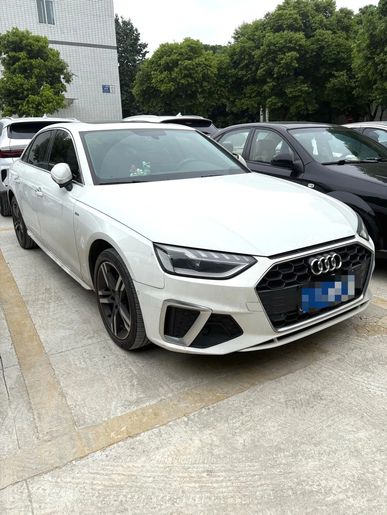 Audi 2020 A4L 2.0TFSI 40TFSI Deluxe Dynamic Automatic 2