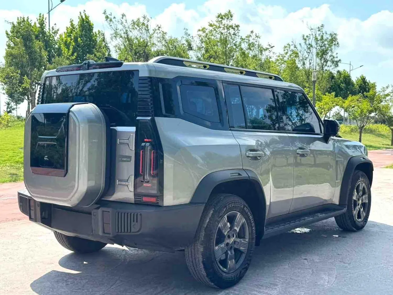 Jetour 2023 Travelers 1.5T Two-Drive Discovery PRO Automatic Gear 3