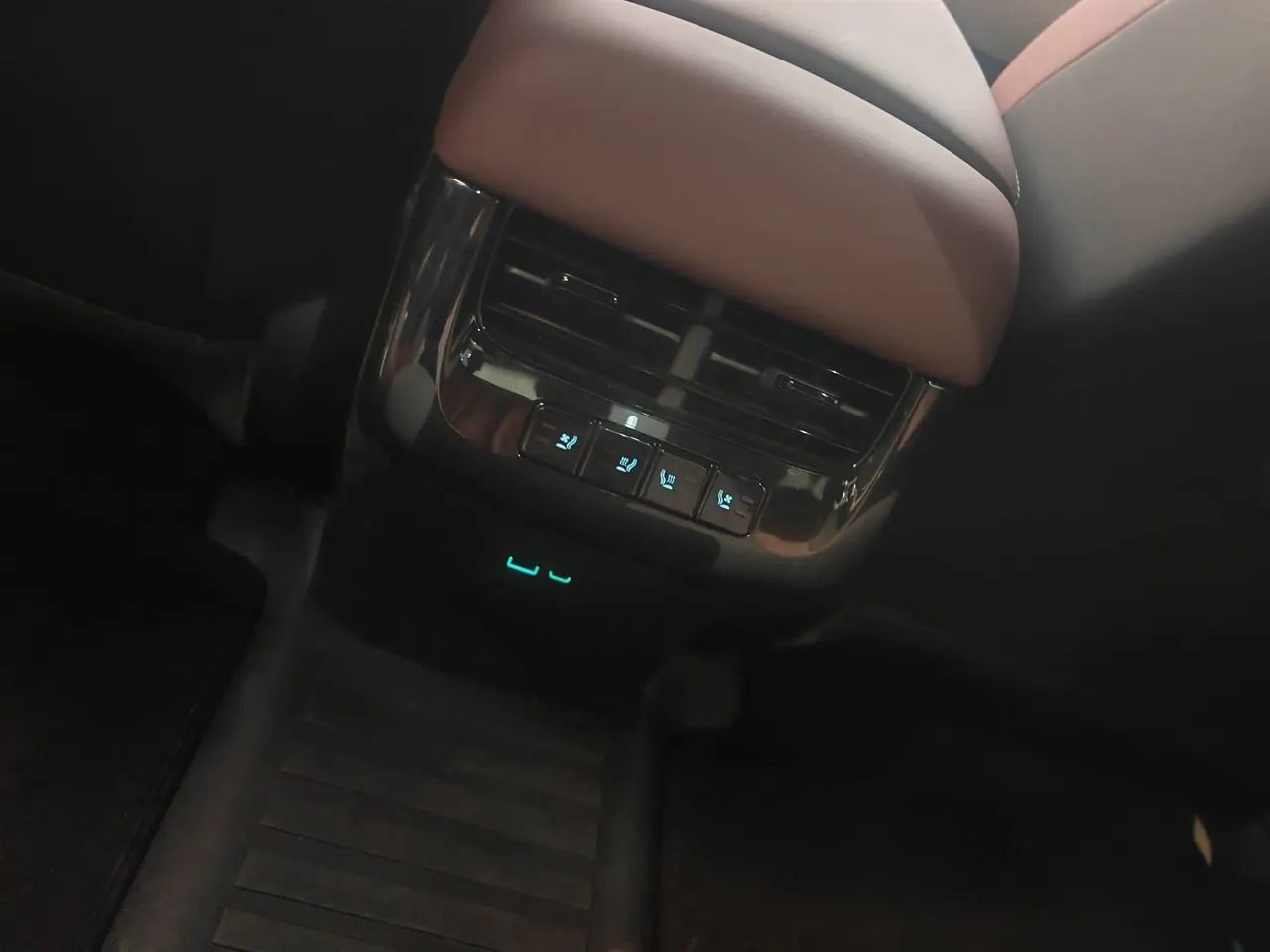 BYD 2026 Seal 07 DM-i 1.5T CVT 230km Flagship Automatic 6