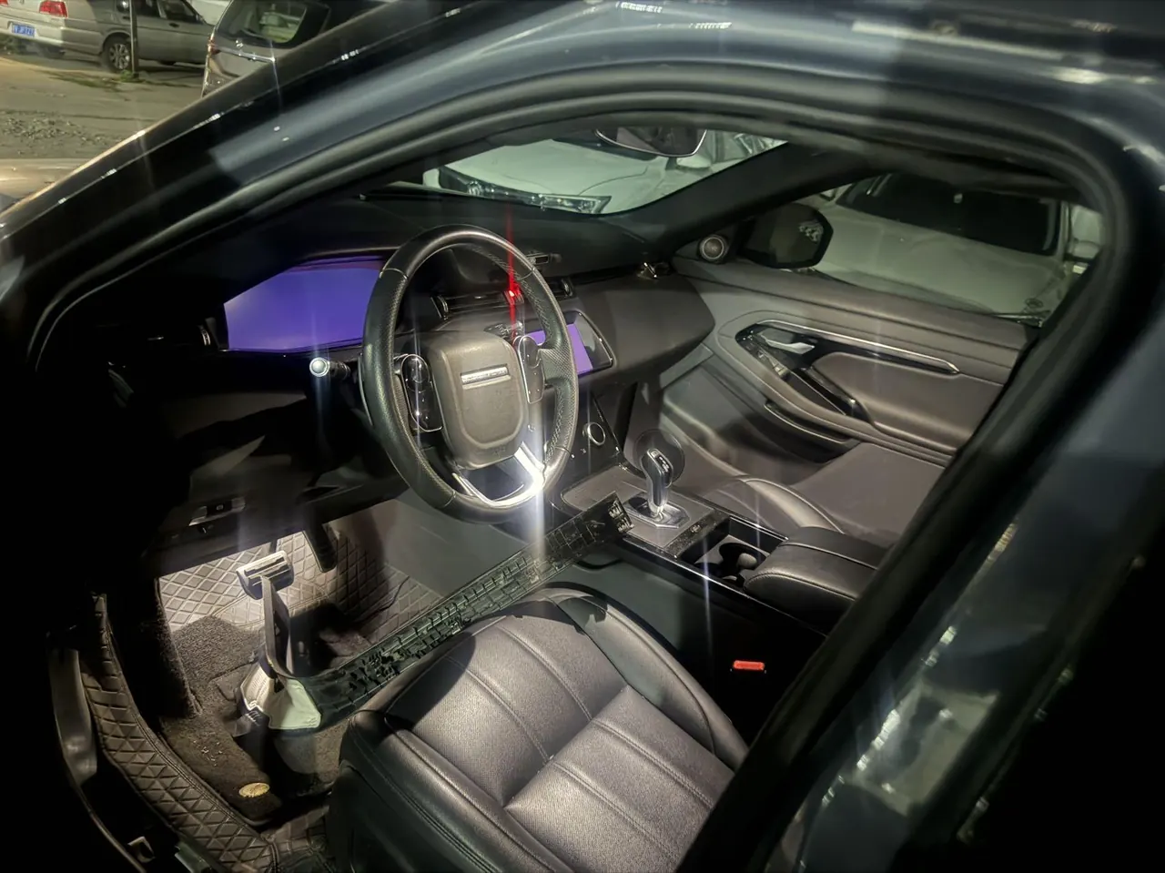 Land Rover 2020 Range Rover Aurora 48V 2.0T 249PS R-DYNAMIC SE Sports Technology Edition Automatic Gear 2