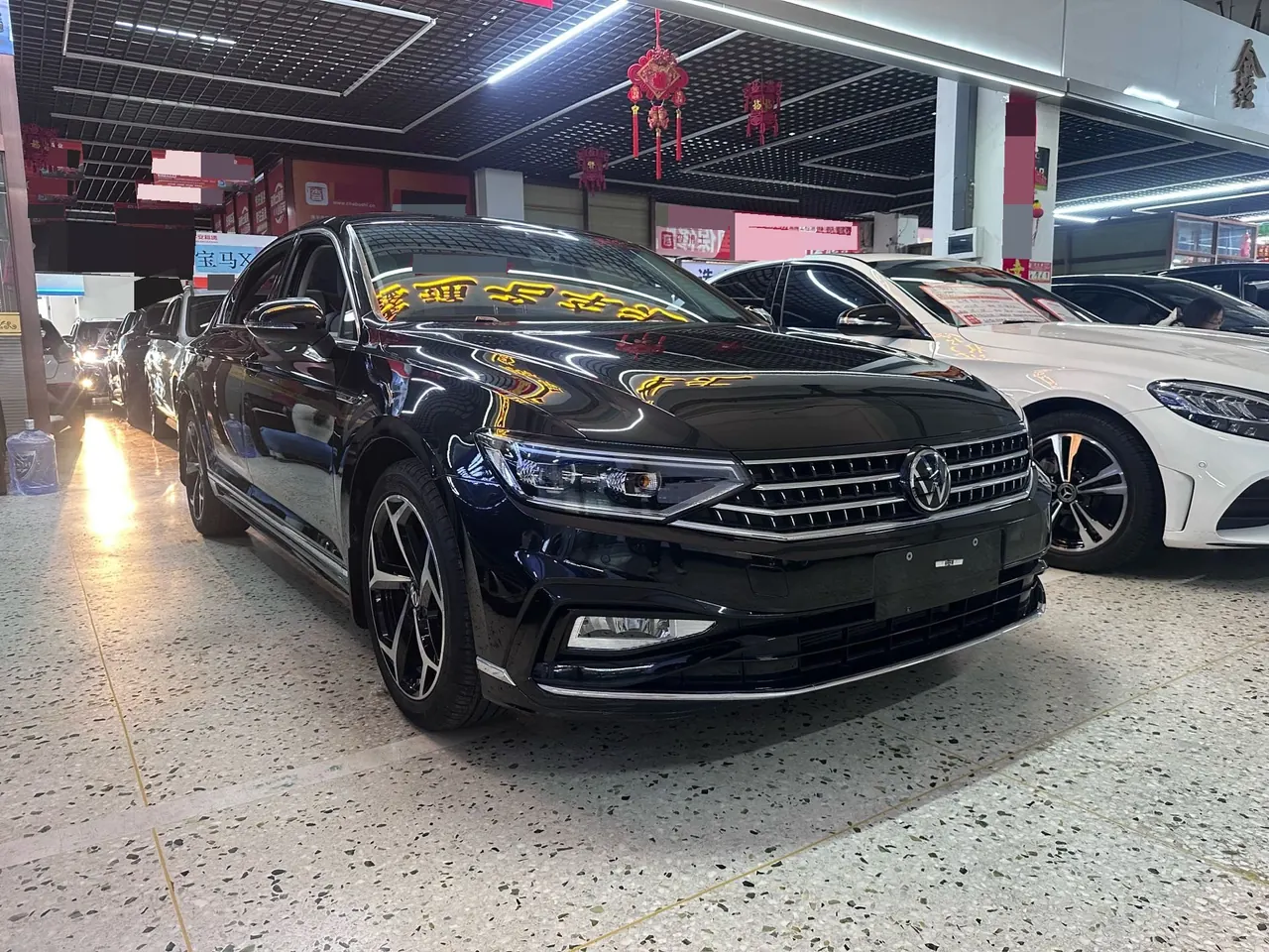 Volkswagen 2023 Magotan 2.0TSI 330TSI 2 million Commemorative Luxury Automatic Gear 3