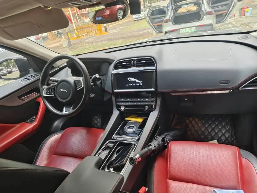 Jaguar F-PACE (Imported) 2020 F-PACE 2.0T Flag Edition Automatic Gear 6