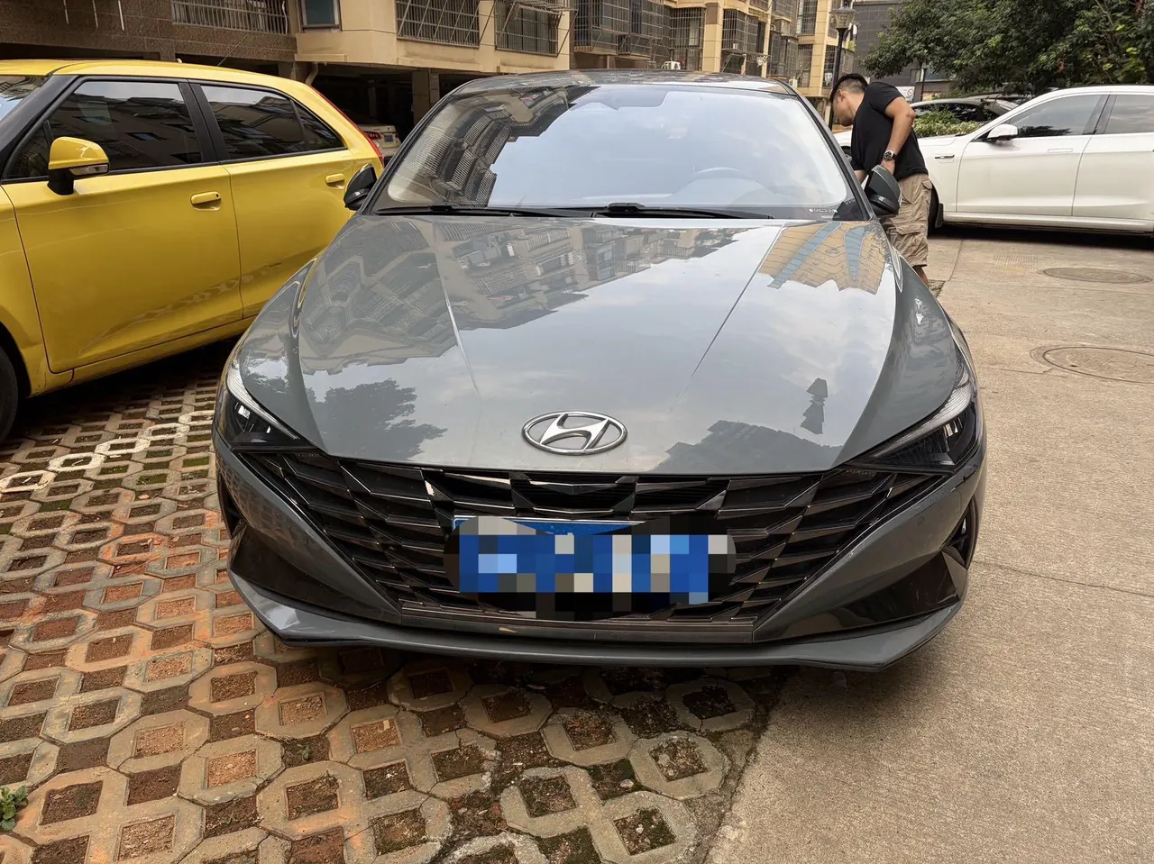 Hyundai 2021 Elantra -3-compartment 1.5 stepless LUX premium automatic gear 2
