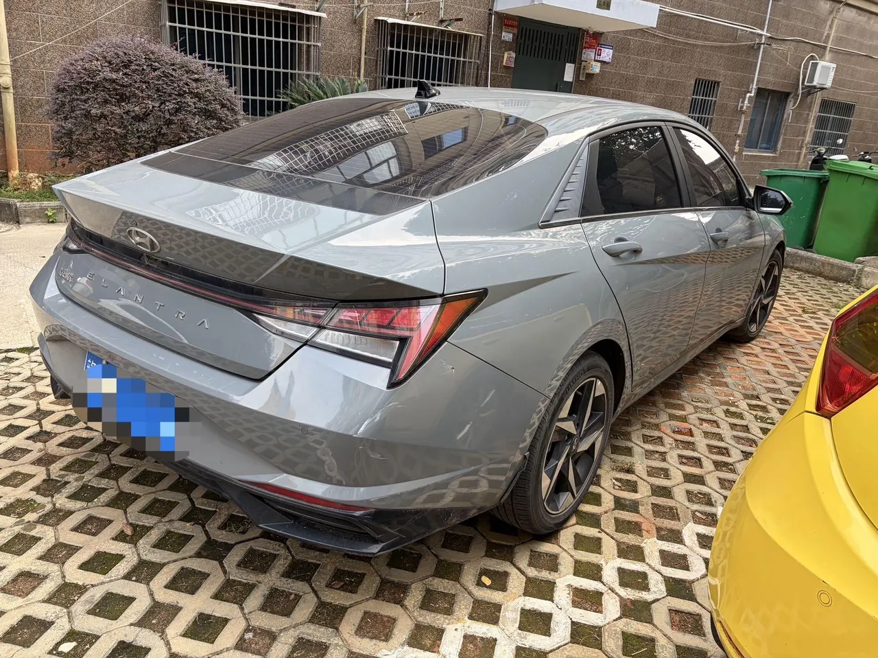 Hyundai 2021 Elantra -3-compartment 1.5 stepless LUX premium automatic gear 8