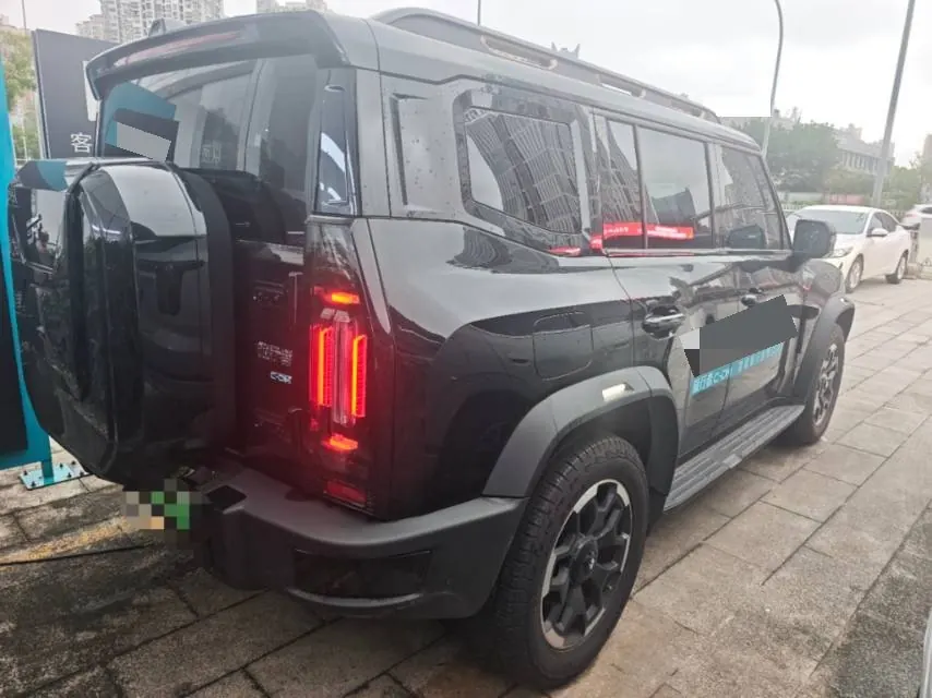 Jetour 2026 Traveler C- DM 1.5T 211km XWD Huawei Gankun Zhijia Automatic Transmission 3