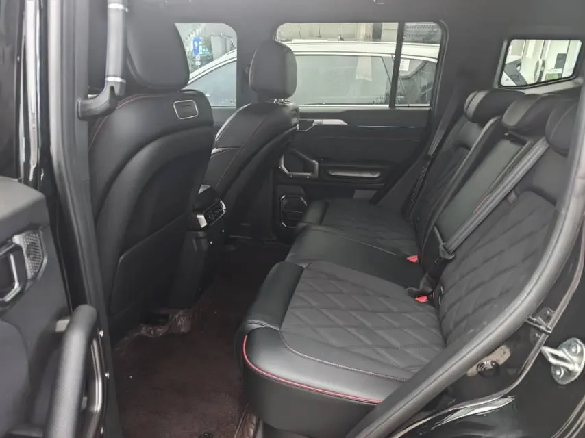 Jetour 2026 Traveler C- DM 1.5T 211km XWD Huawei Gankun Zhijia Automatic Transmission 8
