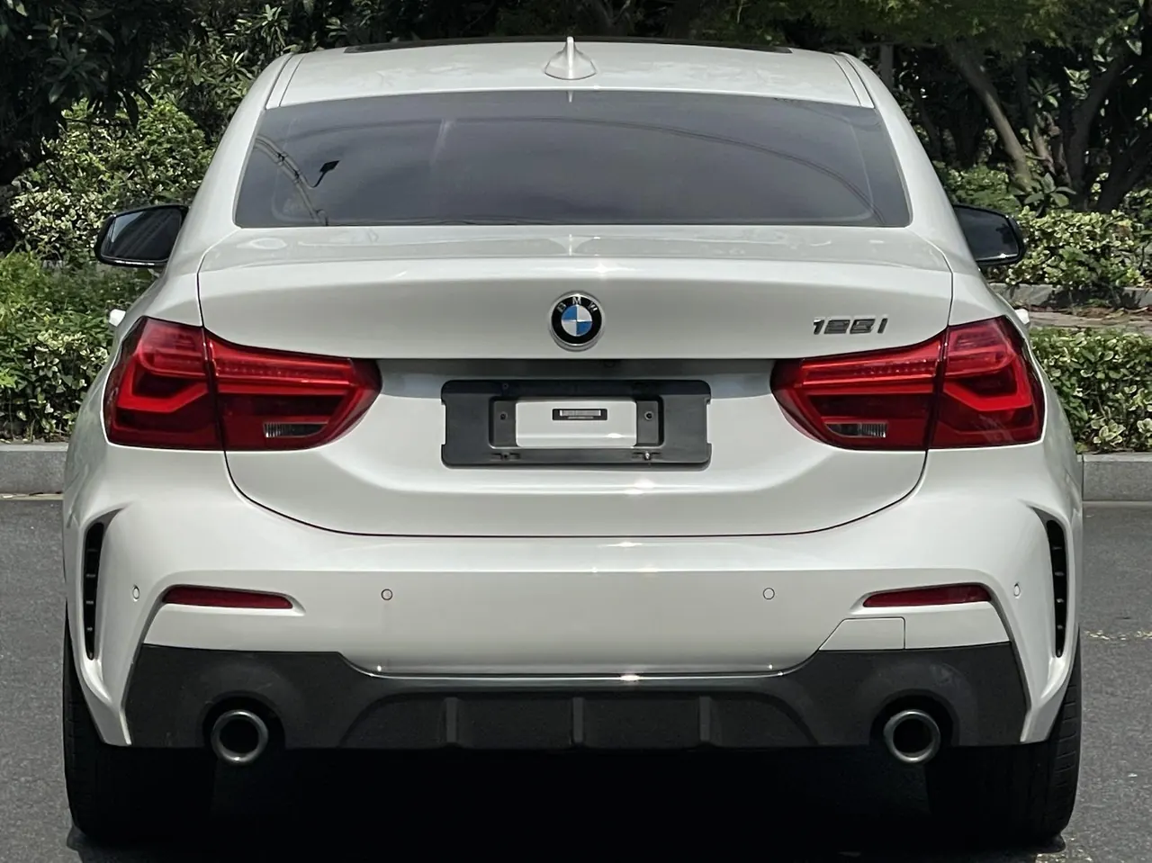 BMW 1 Series 2021 125i 2.0T M Sports Obsidian Night Edition (Changed) Automatic Gear 3
