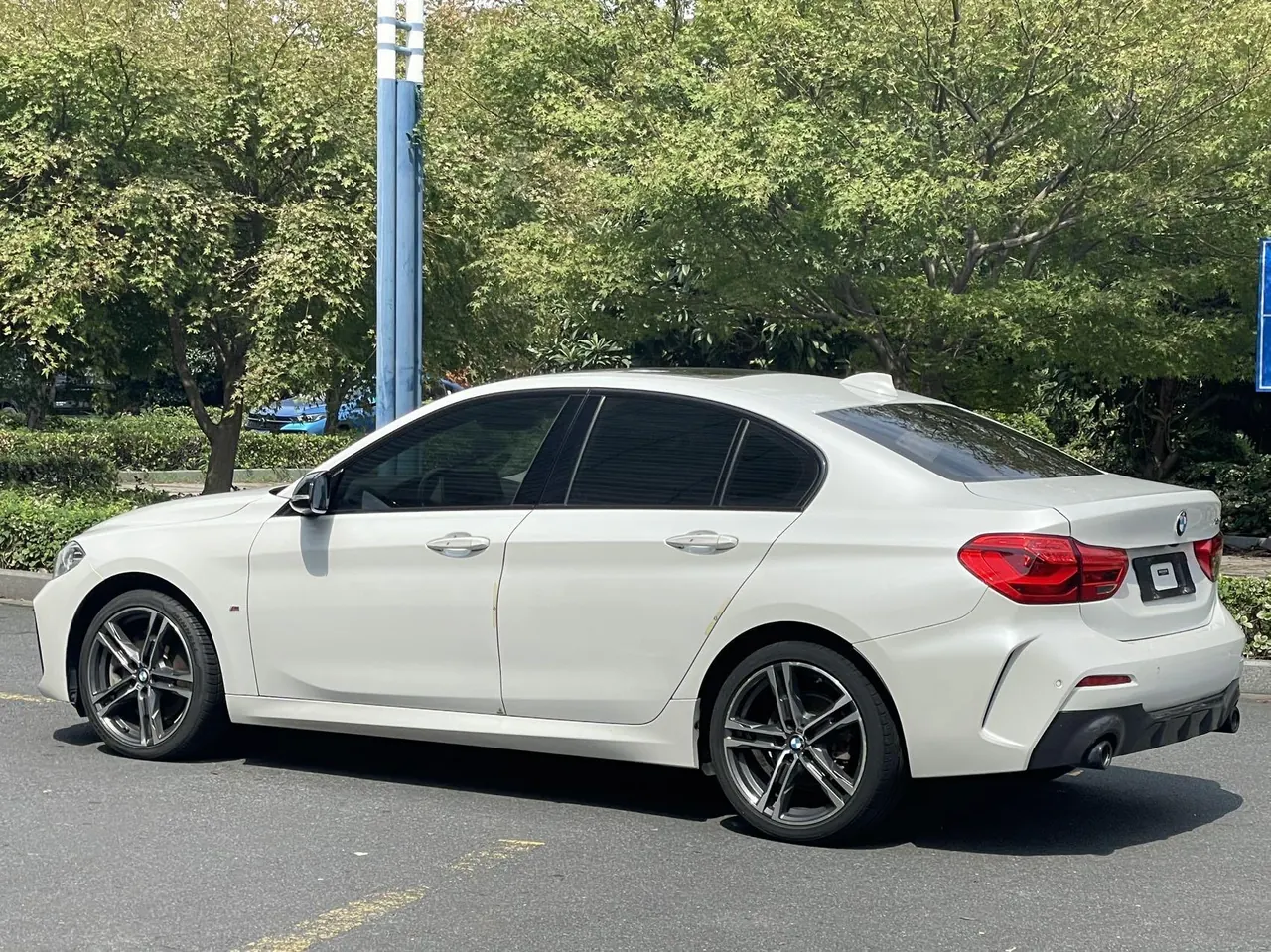 BMW 1 Series 2021 125i 2.0T M Sports Obsidian Night Edition (Changed) Automatic Gear 4