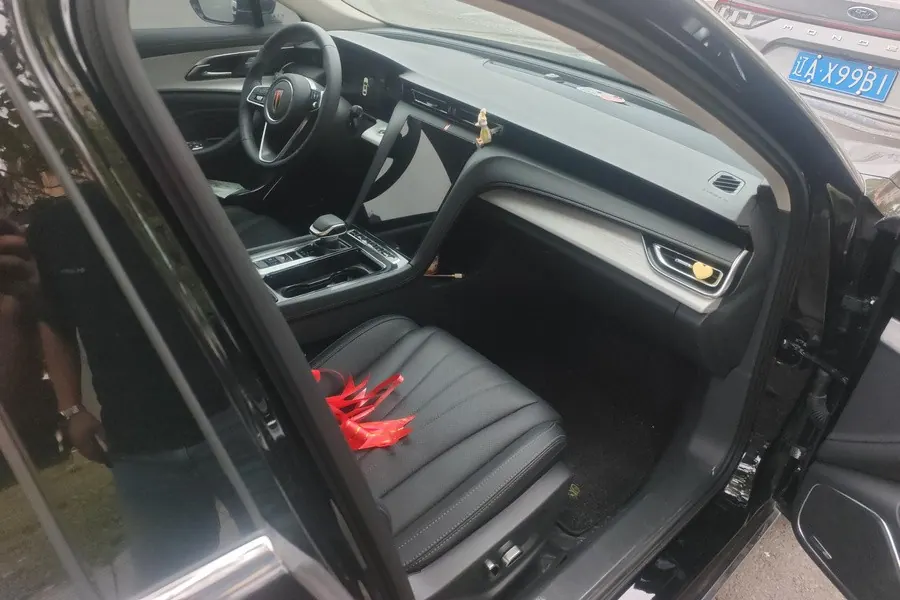 HongQi 2024 H5 1.5T Zhilian Flag Rhyme Edition Automatic Gear 4