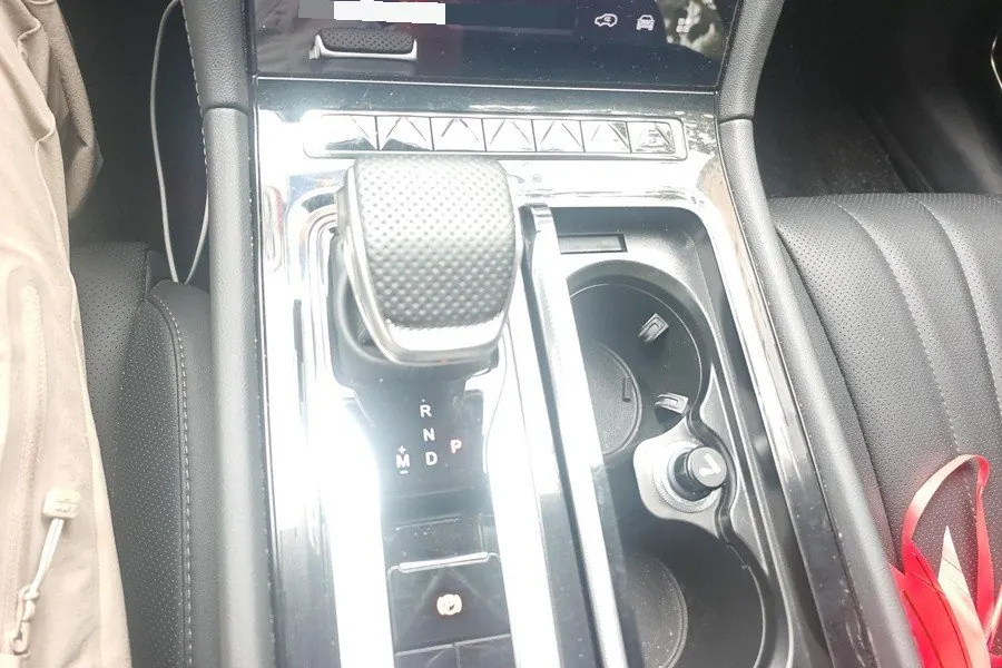 HongQi 2024 H5 1.5T Zhilian Flag Rhyme Edition Automatic Gear 5