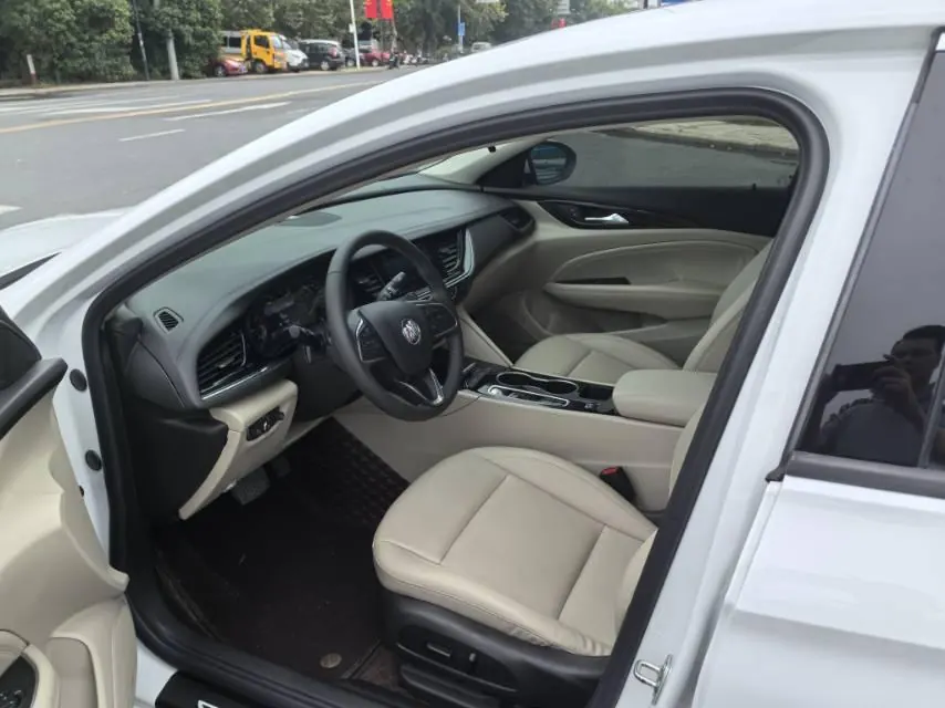 Buick 2020 Regal 1.5T 552T Elite Automatic Gear 4