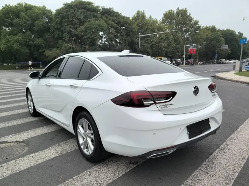 Buick 2020 Regal 1.5T 552T Elite Automatic Gear 8