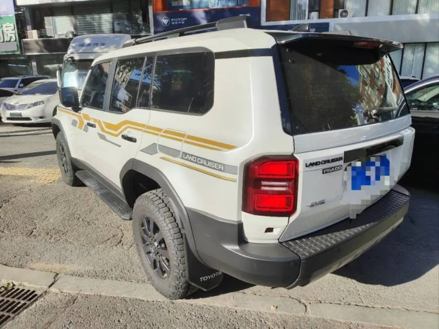 Toyota 2024 Prado HEV 2.4T Wild WX Edition 6-seat Automatic Gear 2
