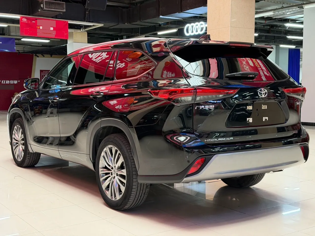 Toyota 2022 Highlander 2.0T 380T 4-wheel drive premium version 7-seat automatic gear 9