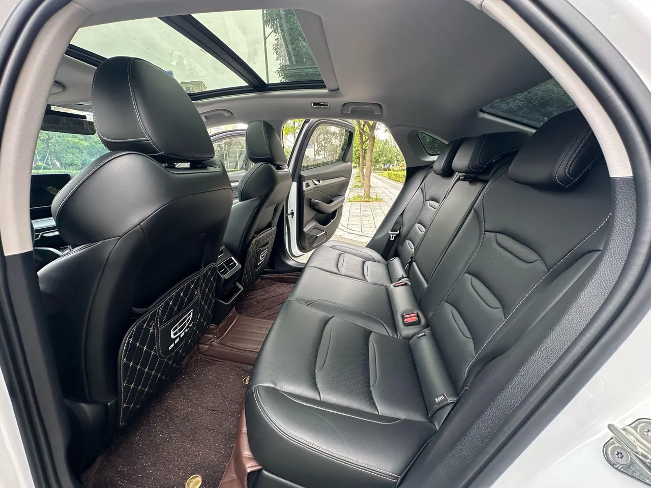 Geely 2021 xingrui 2.0T luxury automatic gear 3