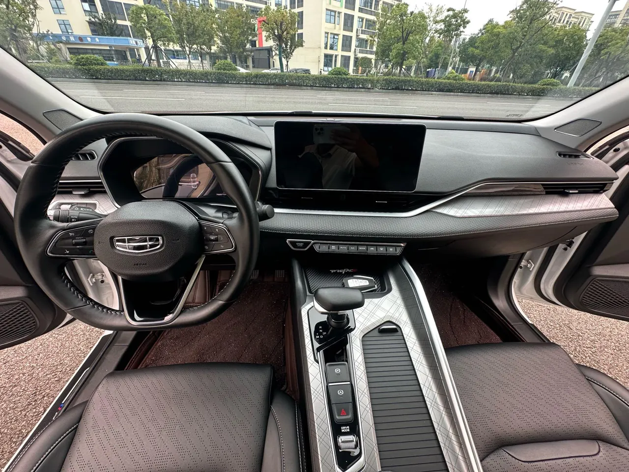 Geely 2021 xingrui 2.0T luxury automatic gear 4