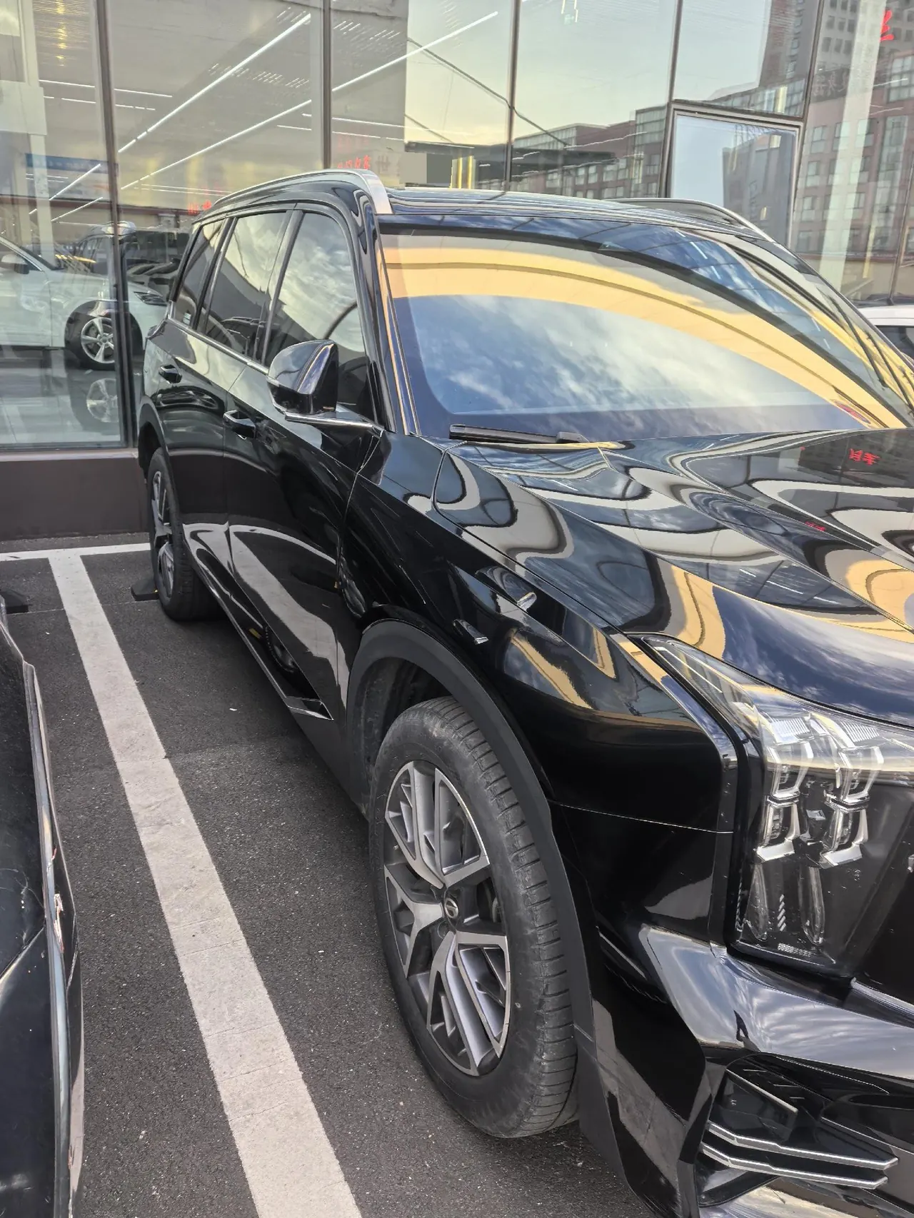 Chuanqi 2020 GS8 2.0T 390T Two-Drive Deluxe Zhilian Edition Seven-seat Automatic Gear 6